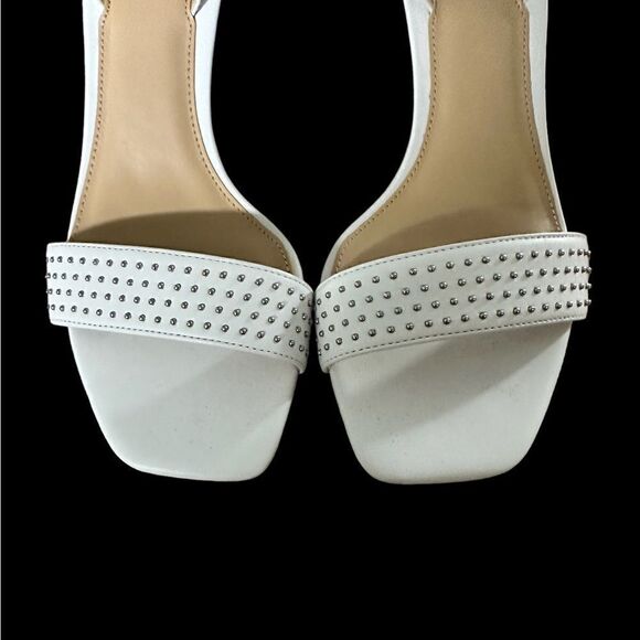 MICHAEL Michael Kors Mila Dress Sandals in the Size 9M in White Color - Picture 16 of 16
